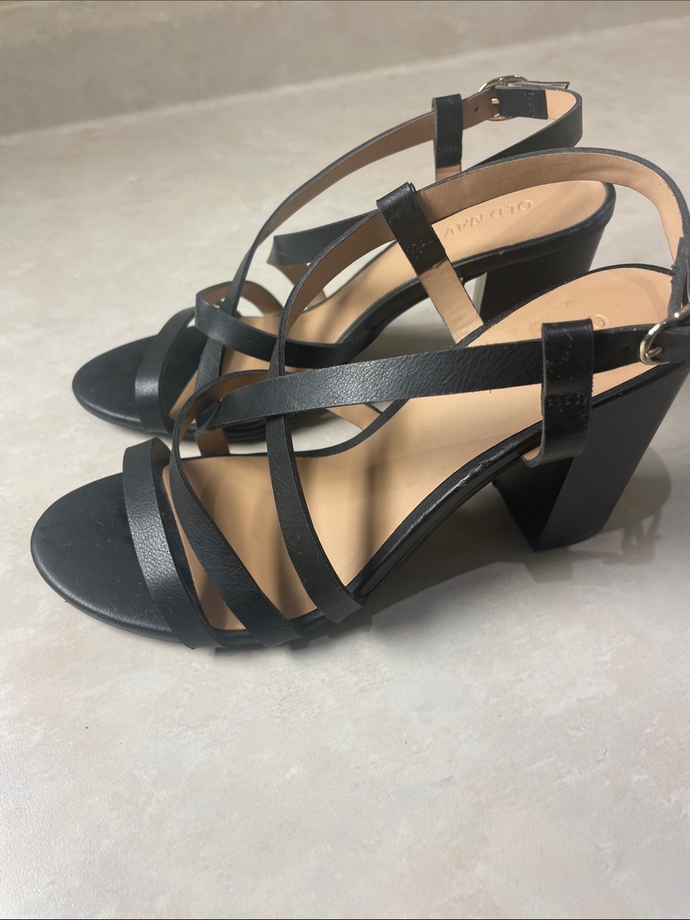 Old Navy Black Strappy Ankle Buckle Sandals Women’s Size 6 - Picture 7 of 13